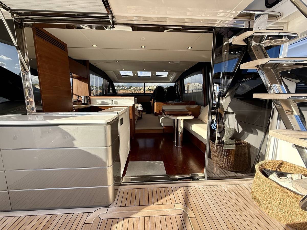 Princess 66