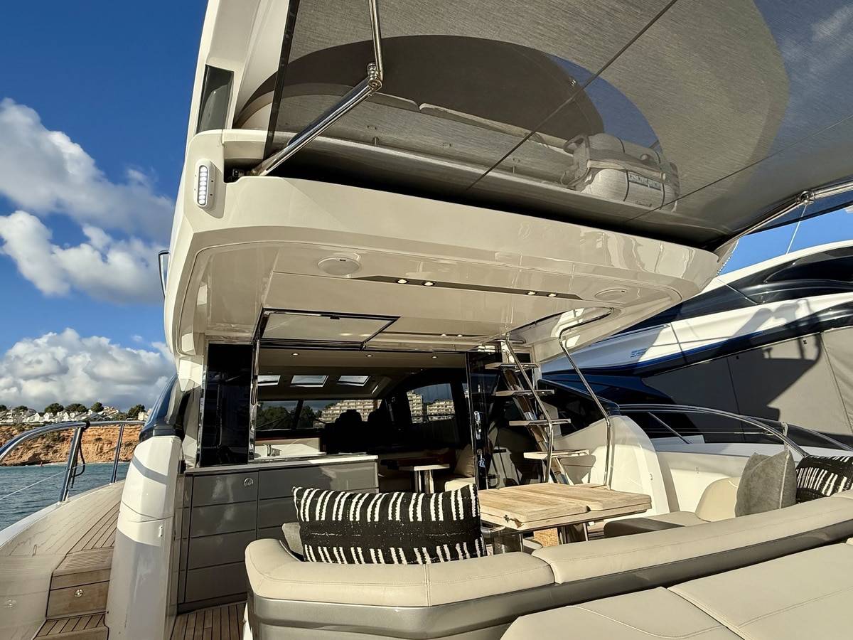 Princess 66