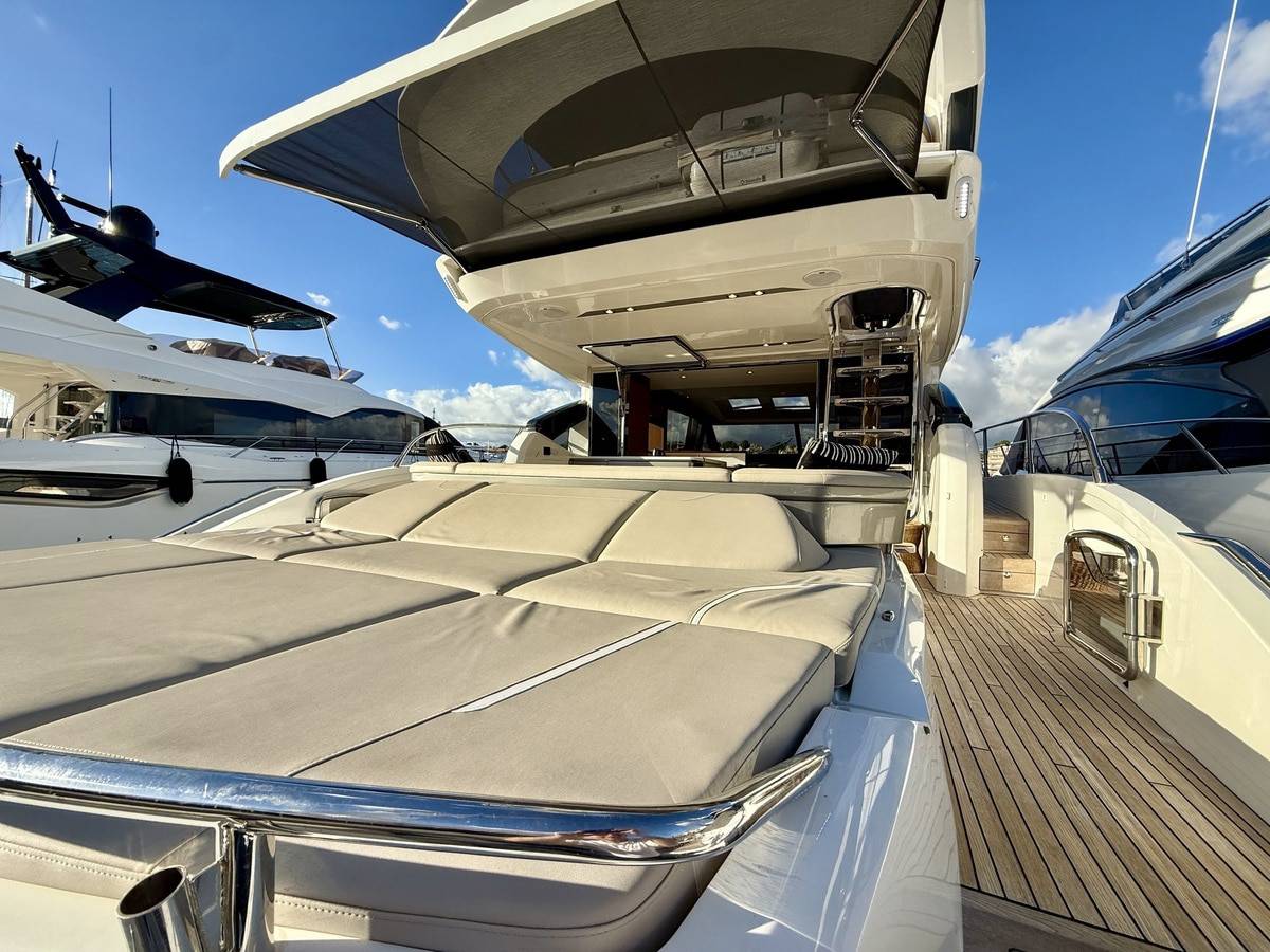 Princess 66