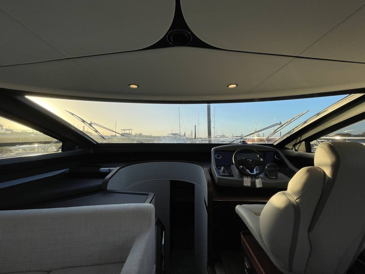 Fairline 58
