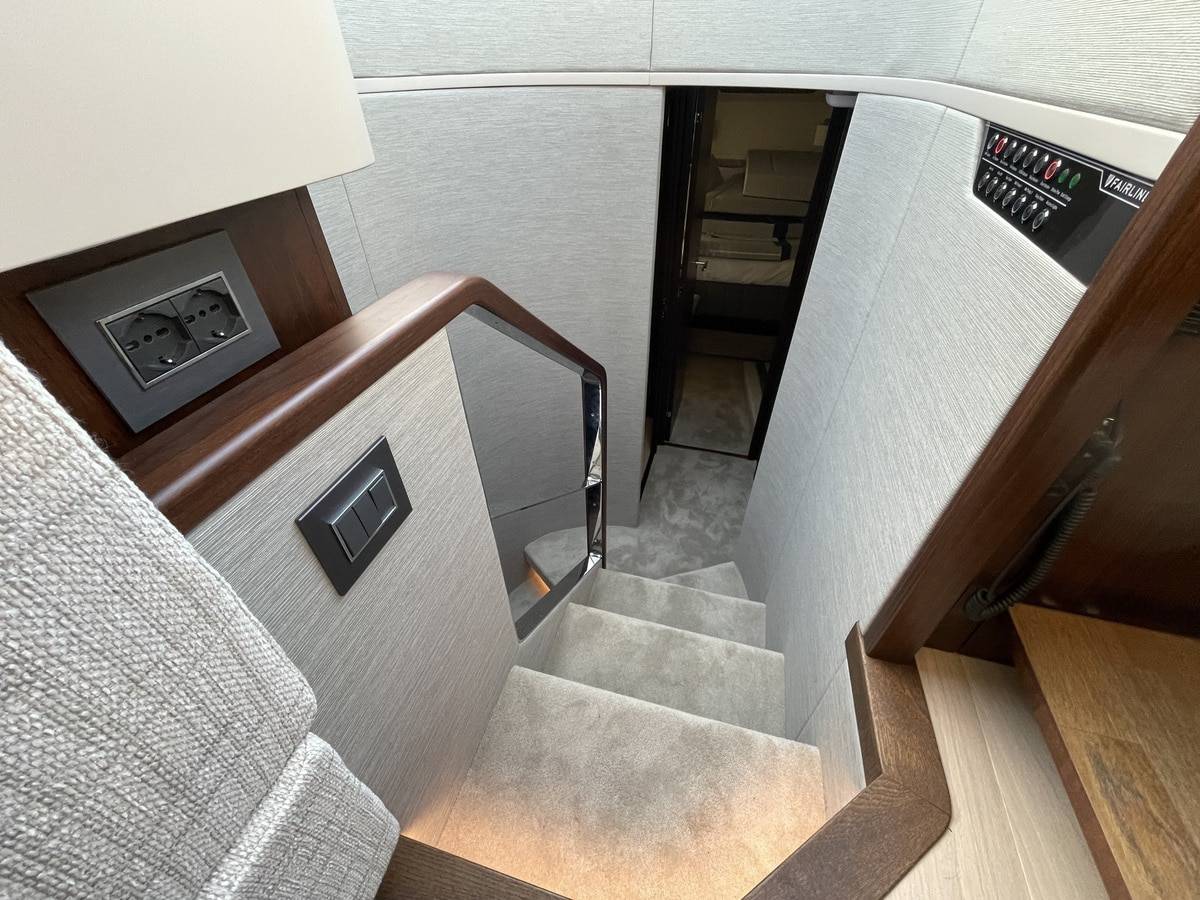 Fairline 58