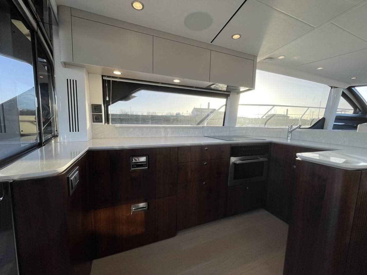 Fairline 58