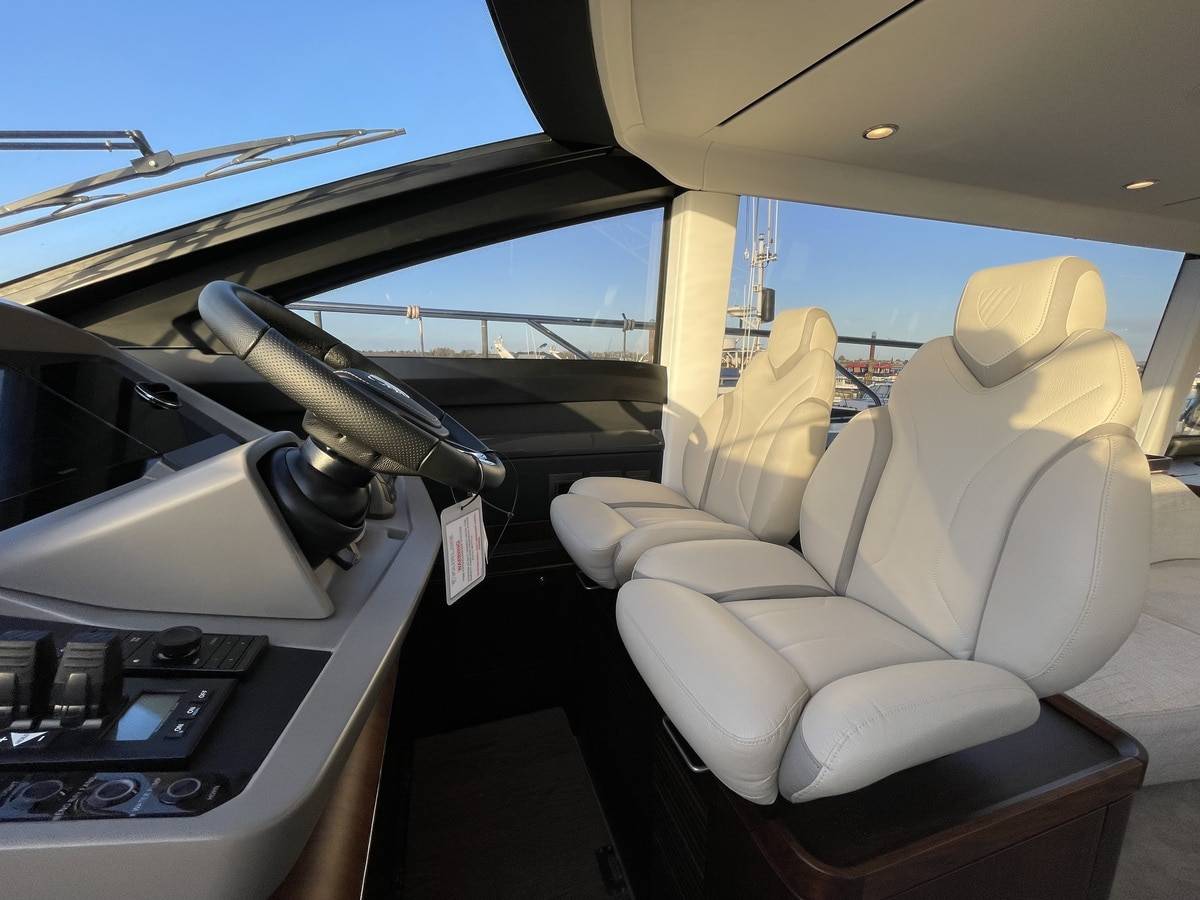 Fairline 58