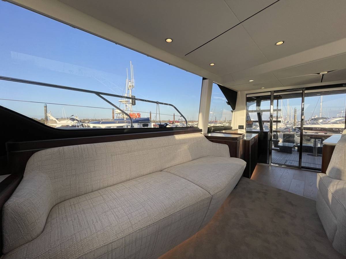 Fairline 58