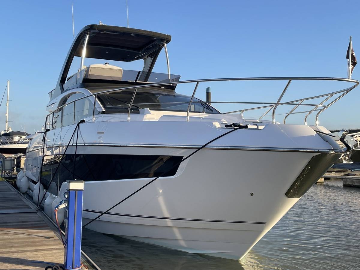 Fairline 58
