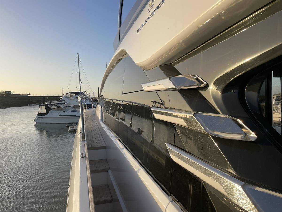 Fairline 58
