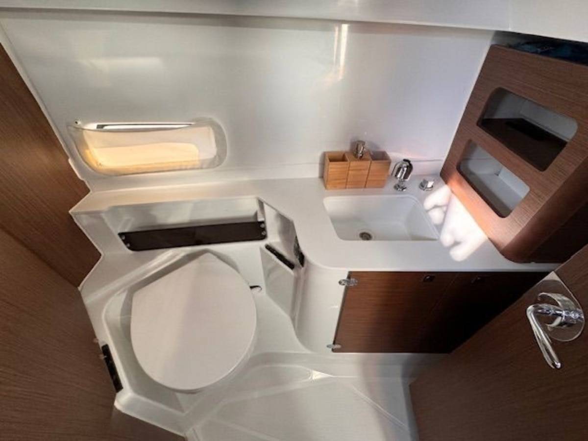 Beneteau 9 OB