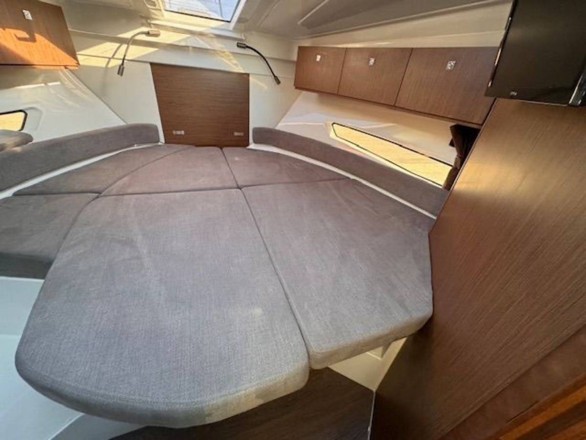 Beneteau 9 OB