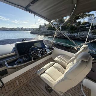 Boat image 12