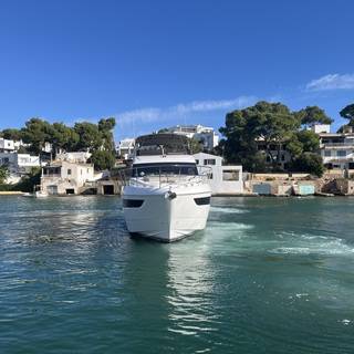 Boat image 3