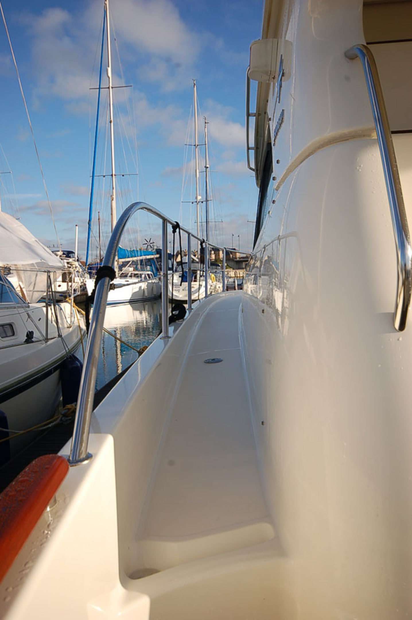 SOLD 2008 Jeanneau Prestige 36 Boats.co.uk