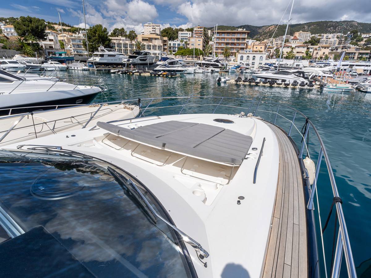 Sunseeker Predator 60