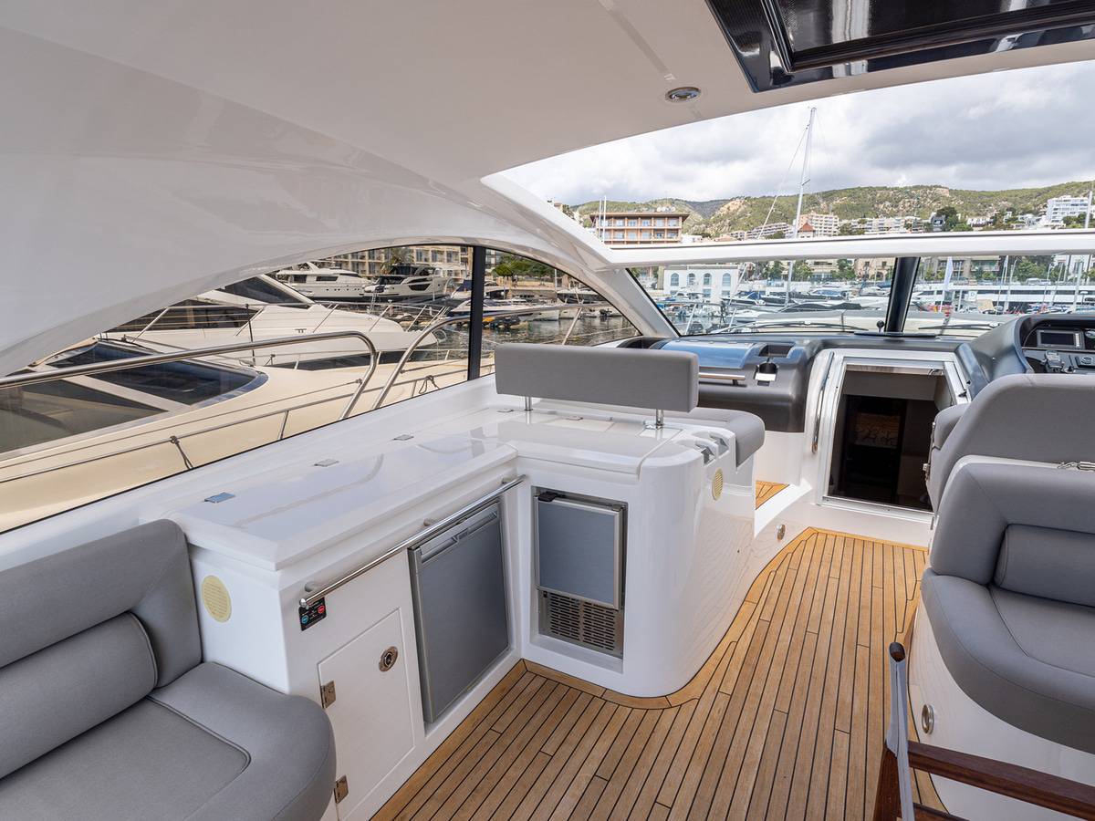 Sunseeker Predator 60