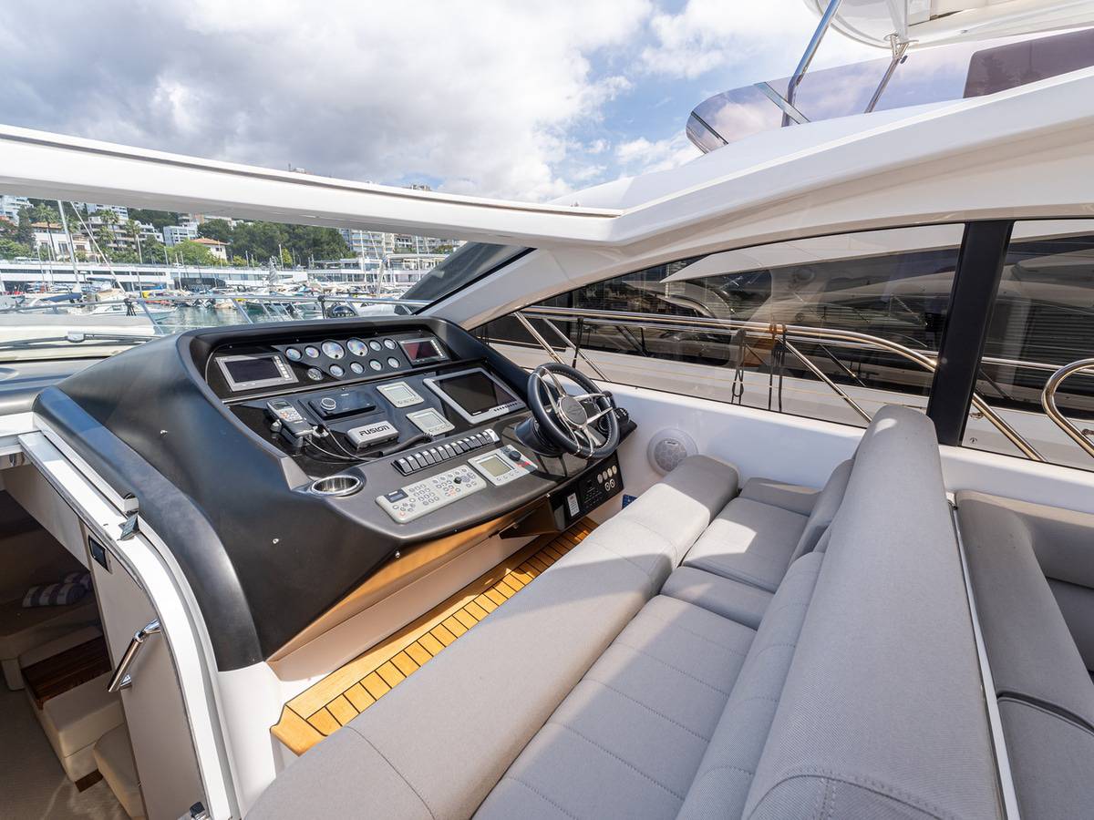 Sunseeker Predator 60