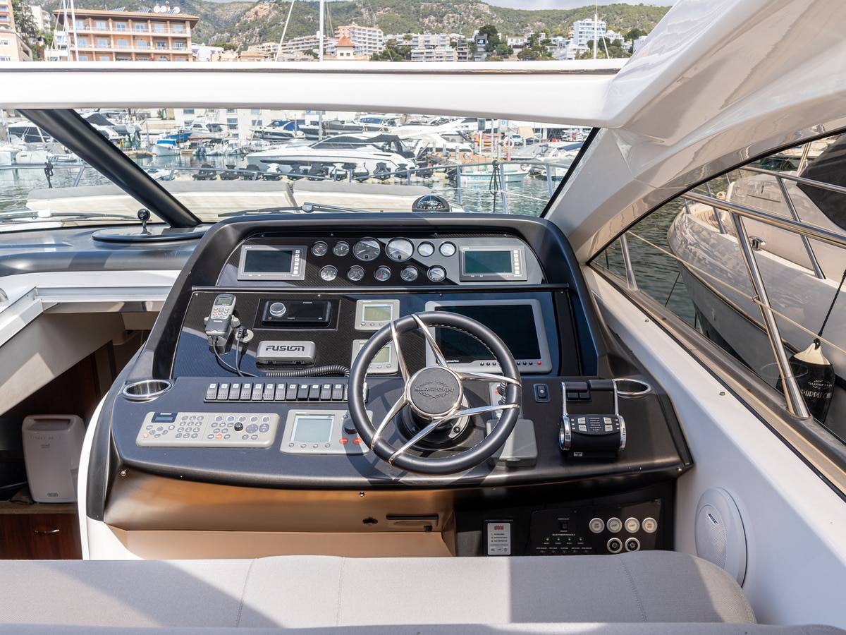 Sunseeker Predator 60