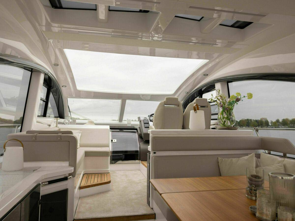 Fairline 53