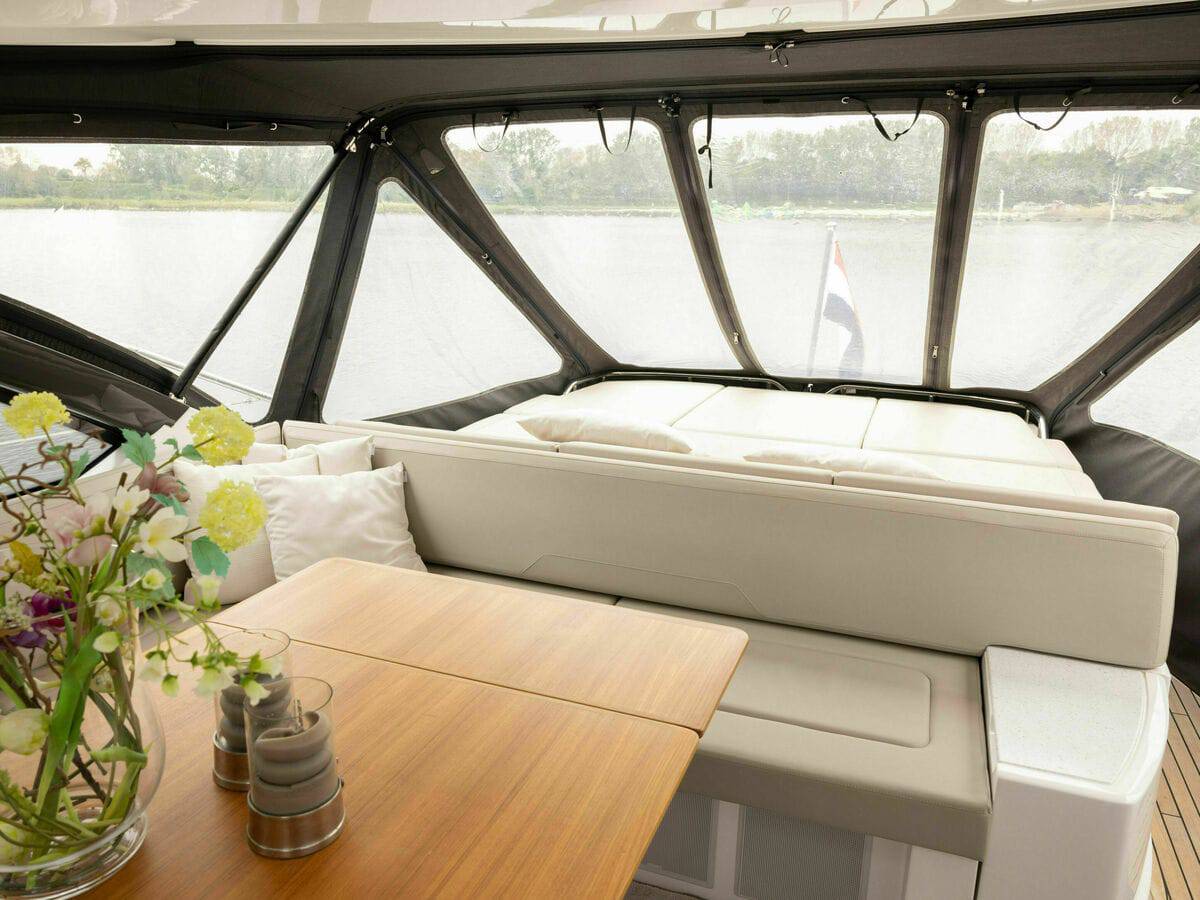 Fairline 53