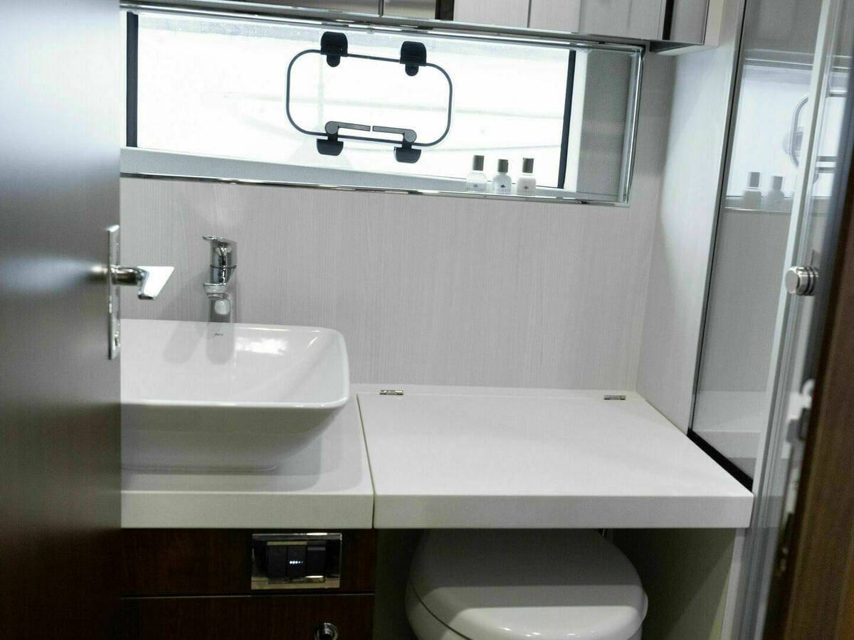 Fairline 53