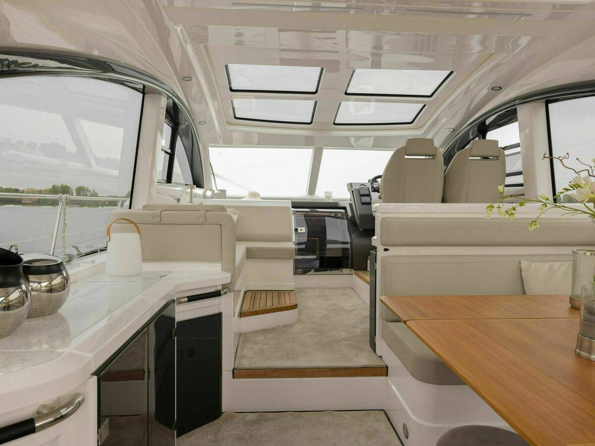 Fairline 53