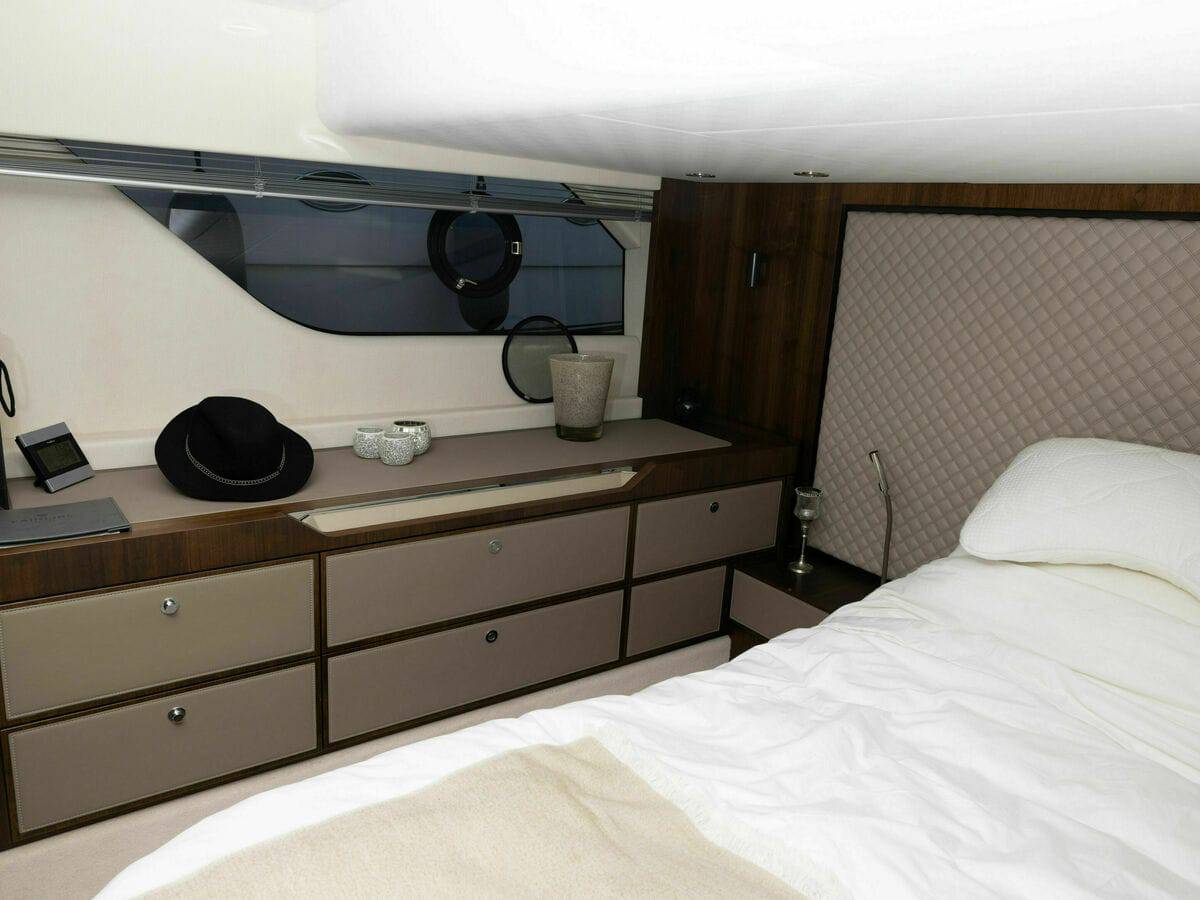 Fairline 53