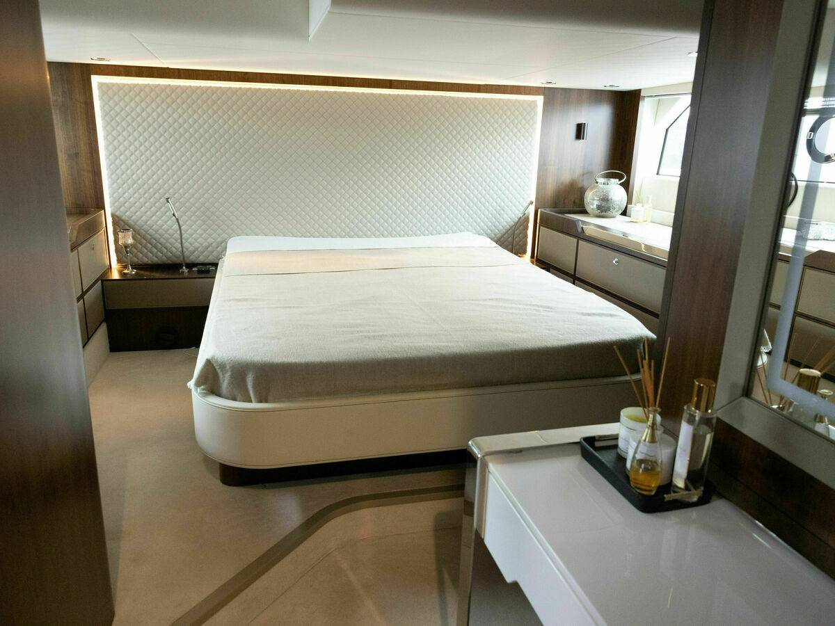 Fairline 53