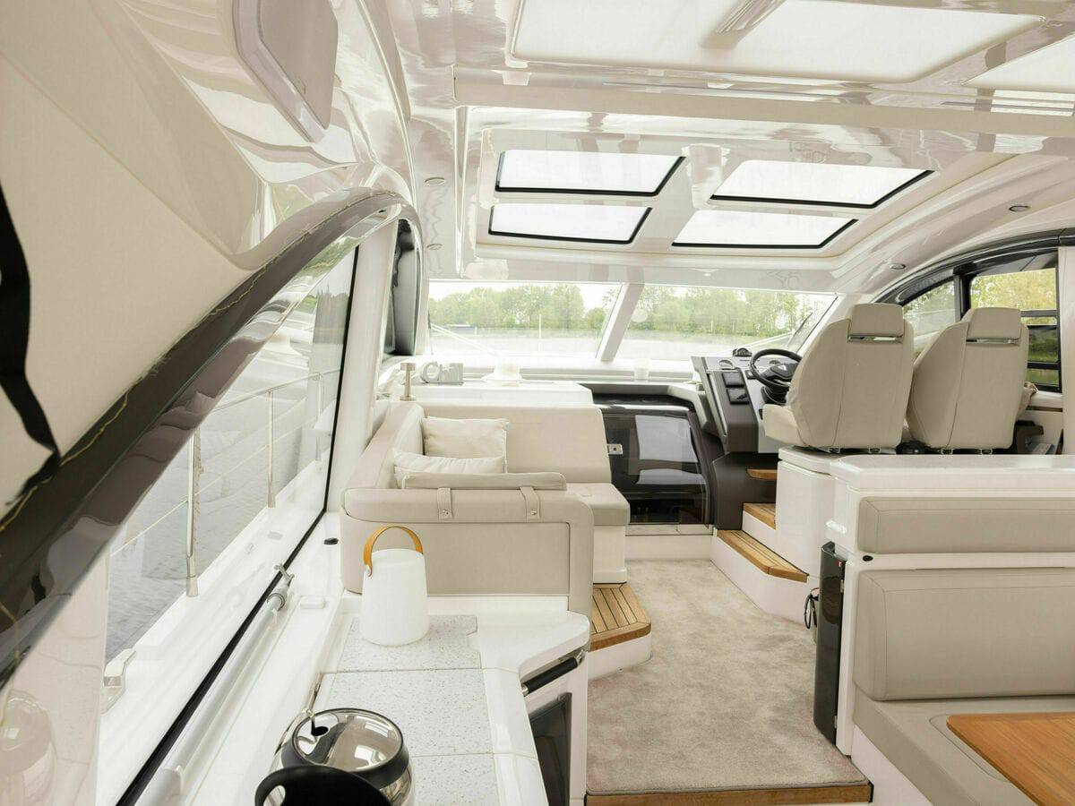 Fairline 53