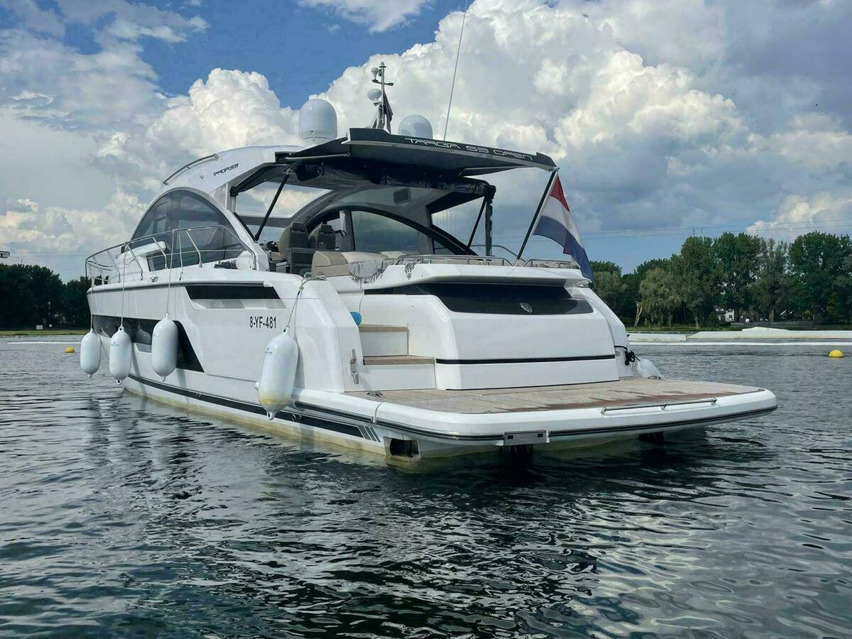 Fairline 53
