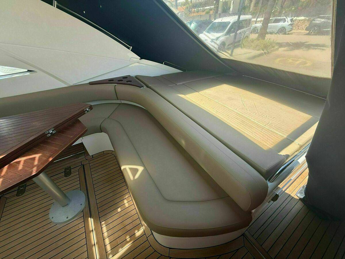 Fairline 47