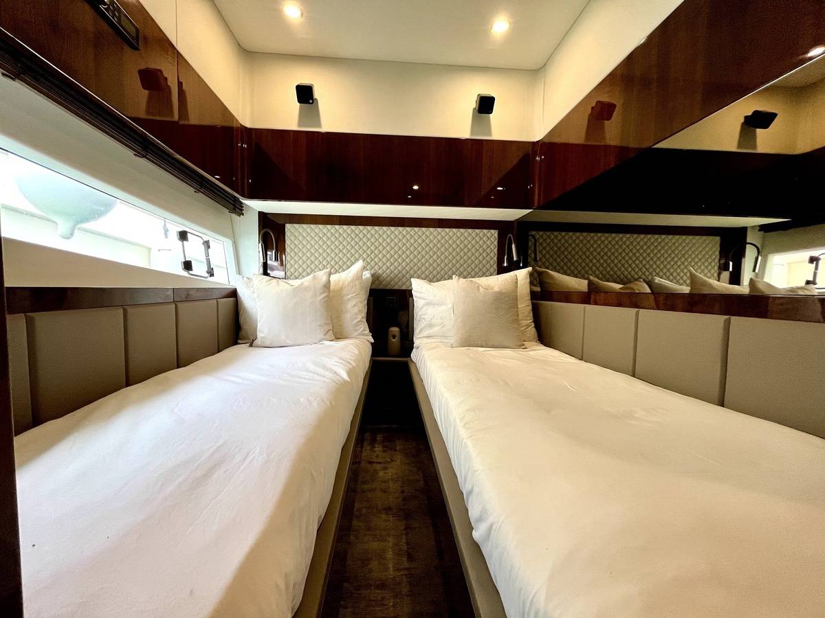 Fairline 68