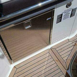 Boat image 12