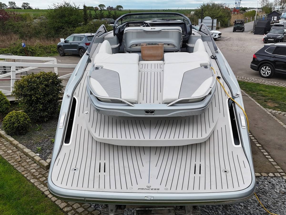 Princess 35
