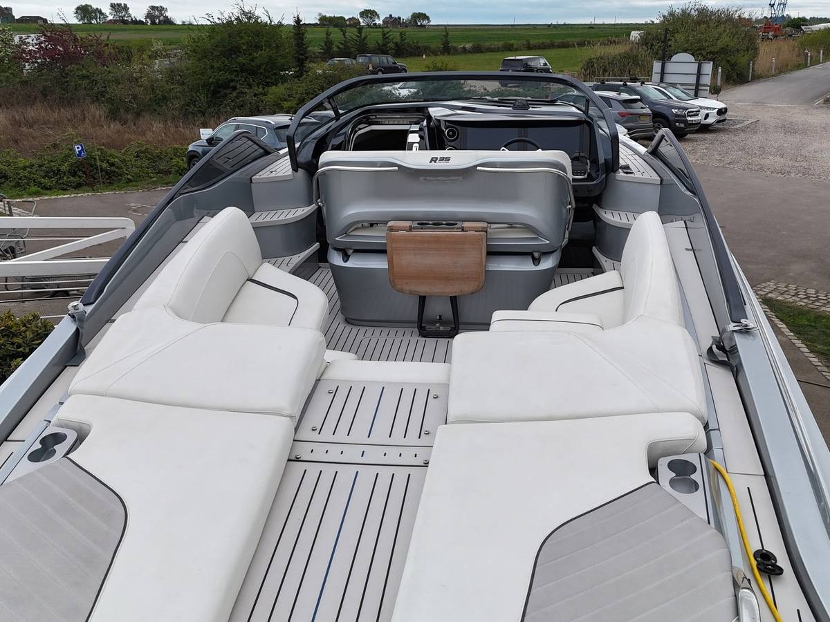 Princess 35
