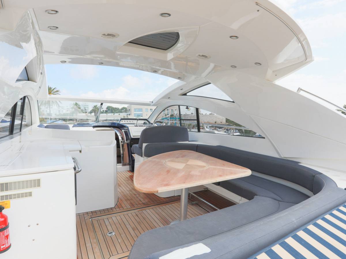 Fairline 47