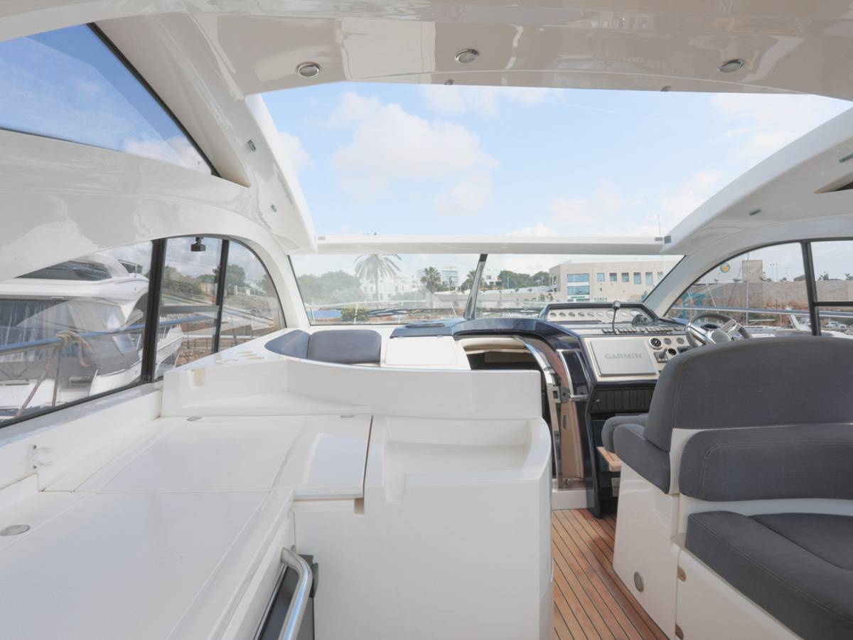 Fairline 47