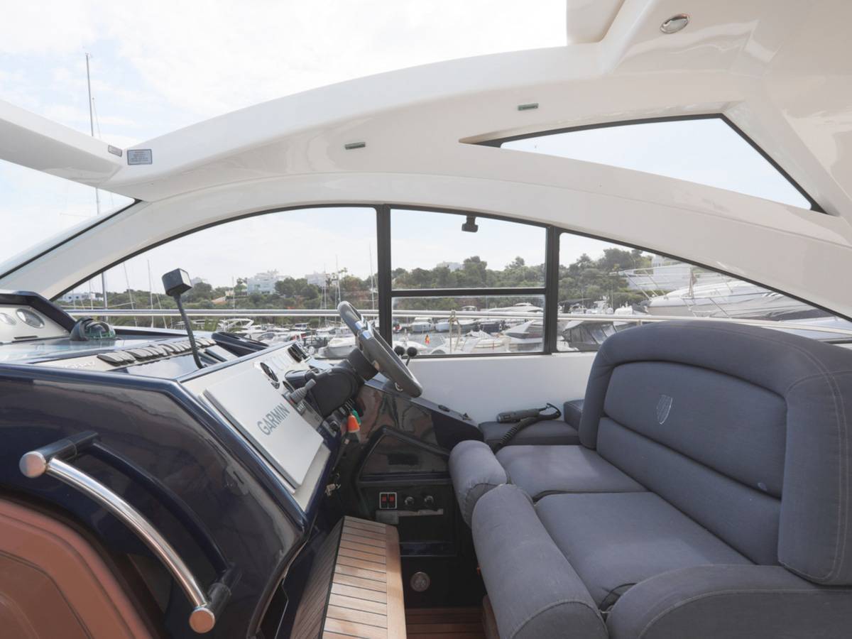 Fairline 47