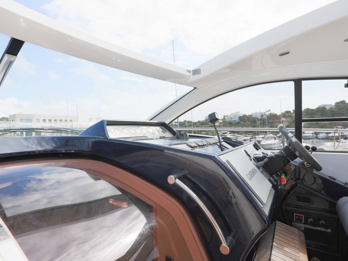 Fairline 47