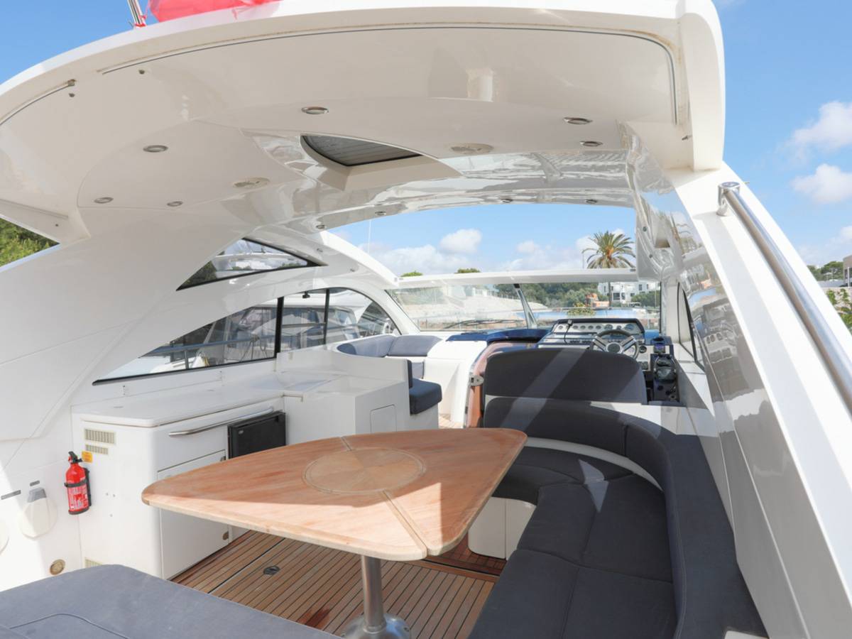 Fairline 47