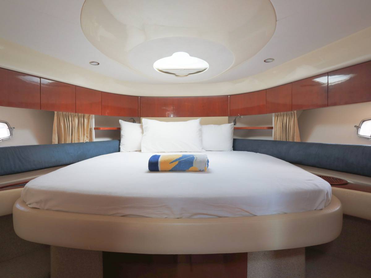 Fairline 47