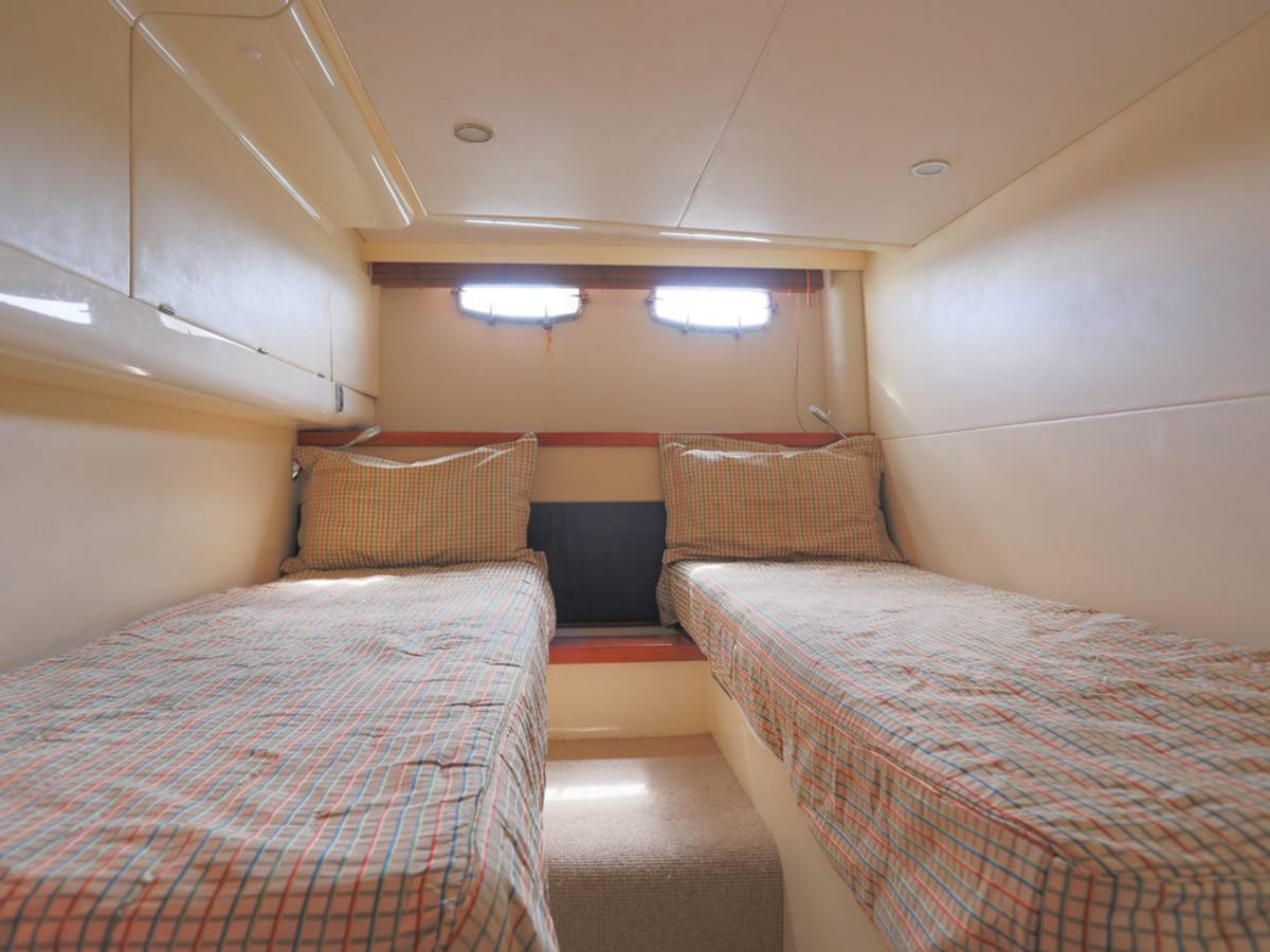Fairline 47