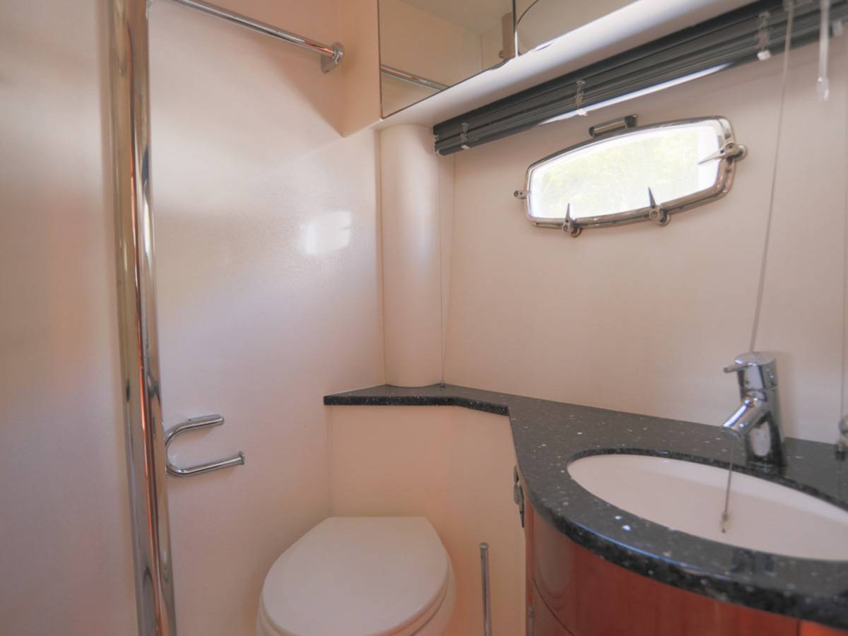 Fairline 47