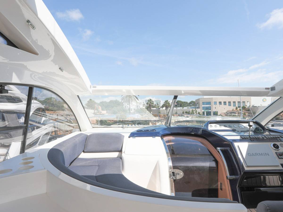 Fairline 47