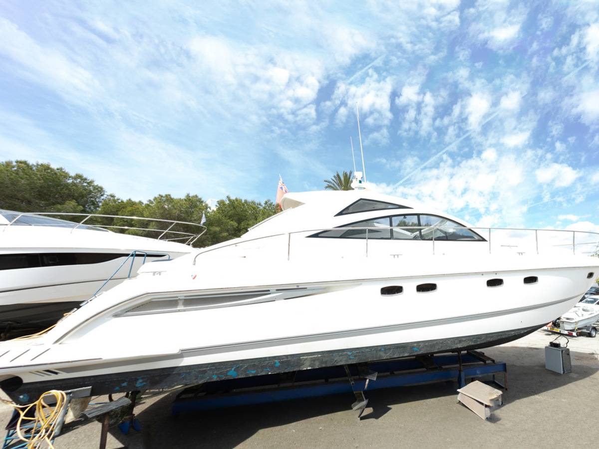 Fairline 47