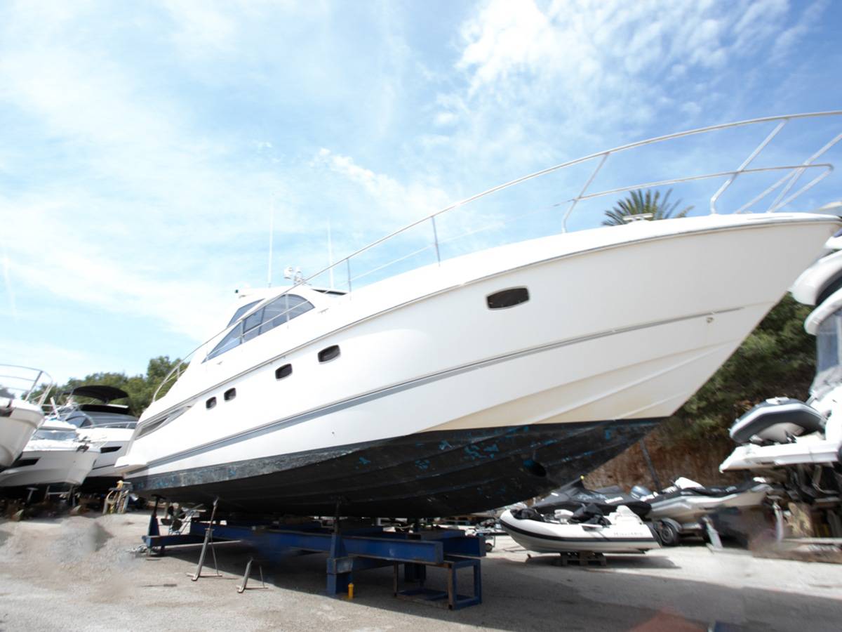 Fairline 47