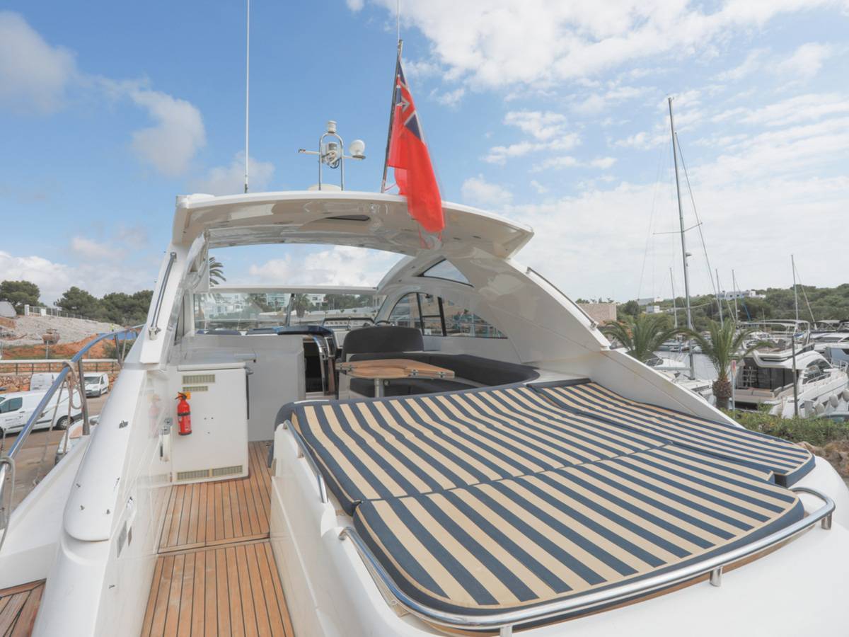 Fairline 47