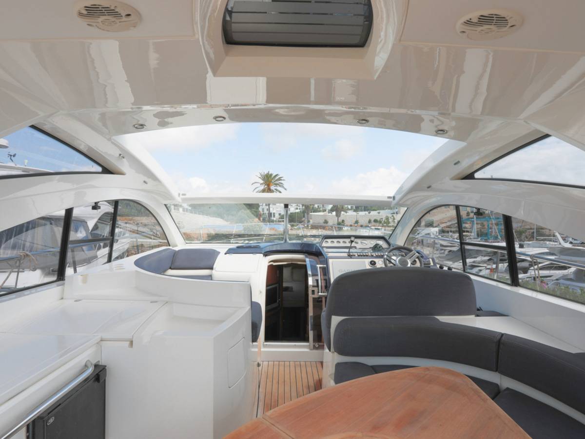 Fairline 47