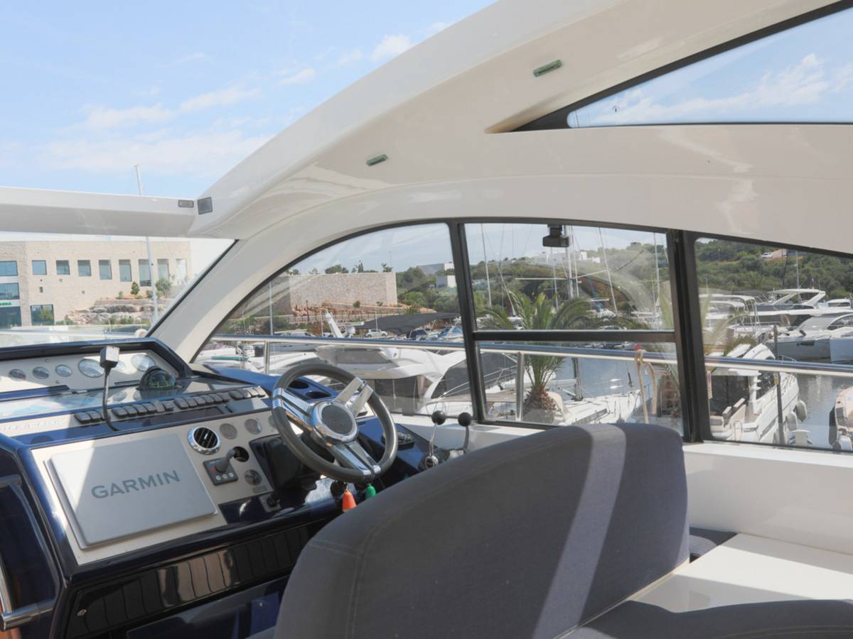 Fairline 47