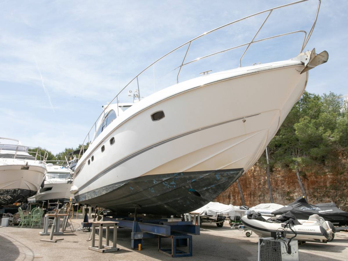 Fairline 47