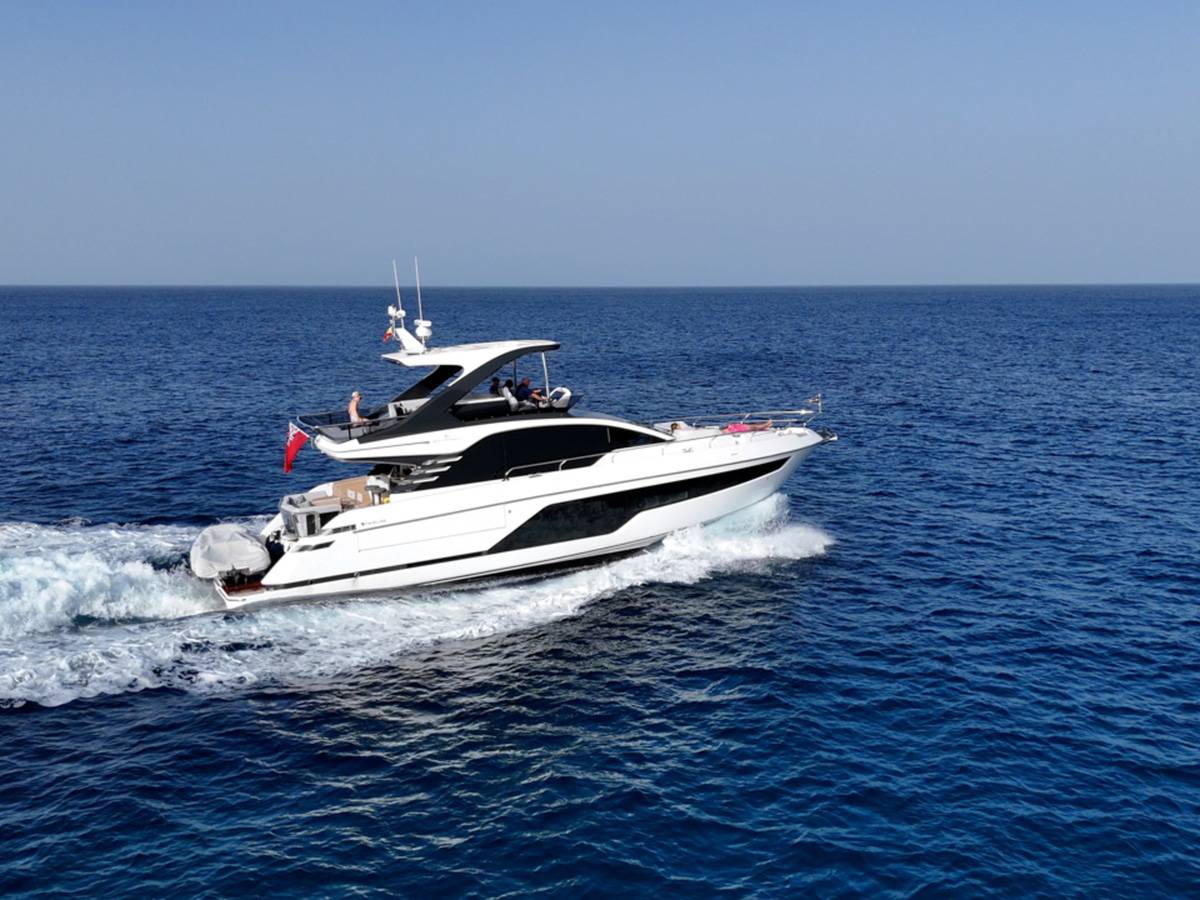 Fairline 58