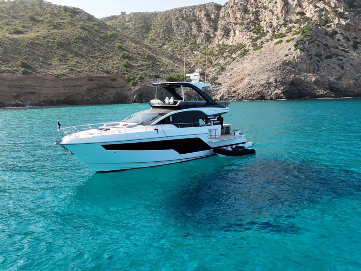 Fairline 58