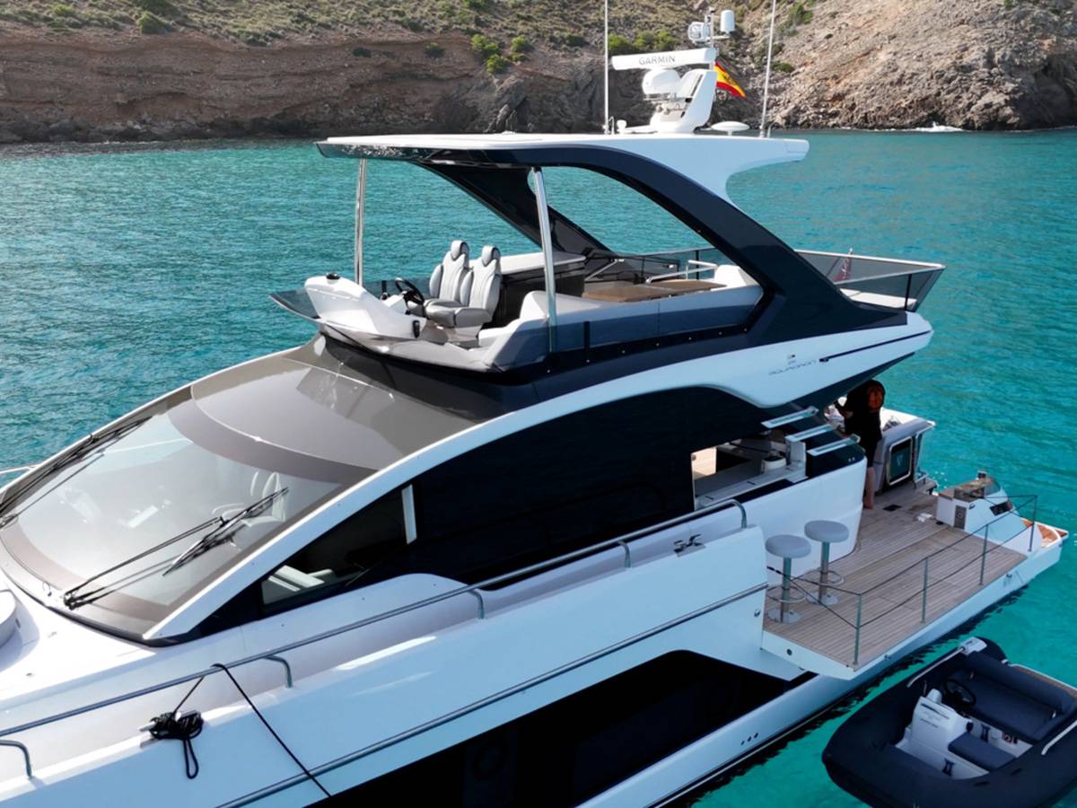 Fairline 58